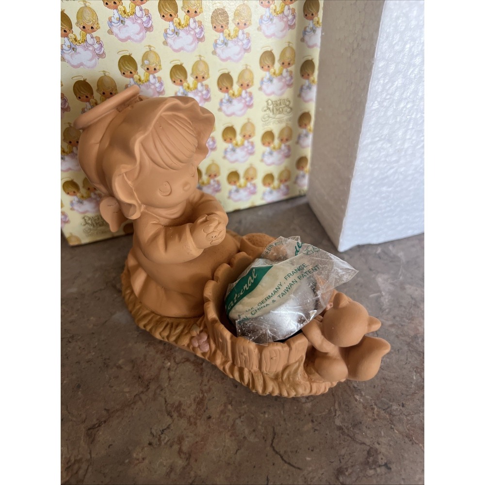 1995 Precious Moments Gardening Kneeling Girl Votive - Picture 3 of 5